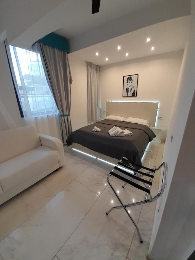 Mayfair Lifestyle Suites By Babylon Stay Neapel Exteriör bild