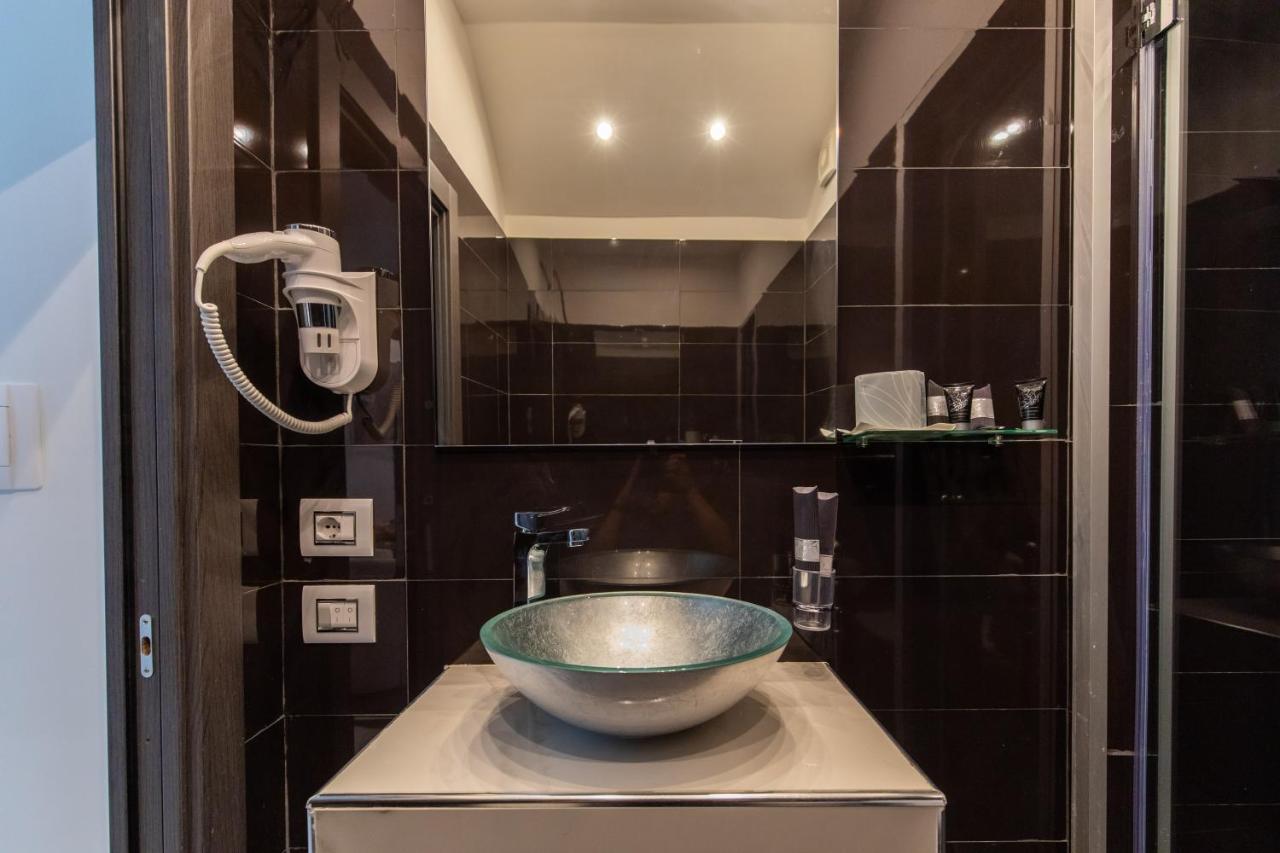 Mayfair Lifestyle Suites By Babylon Stay Neapel Exteriör bild