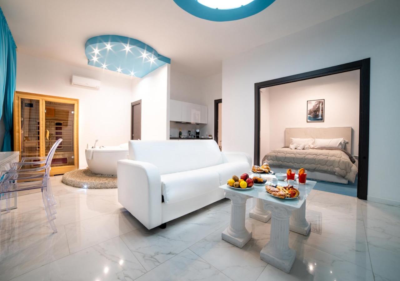 Mayfair Lifestyle Suites By Babylon Stay Neapel Exteriör bild